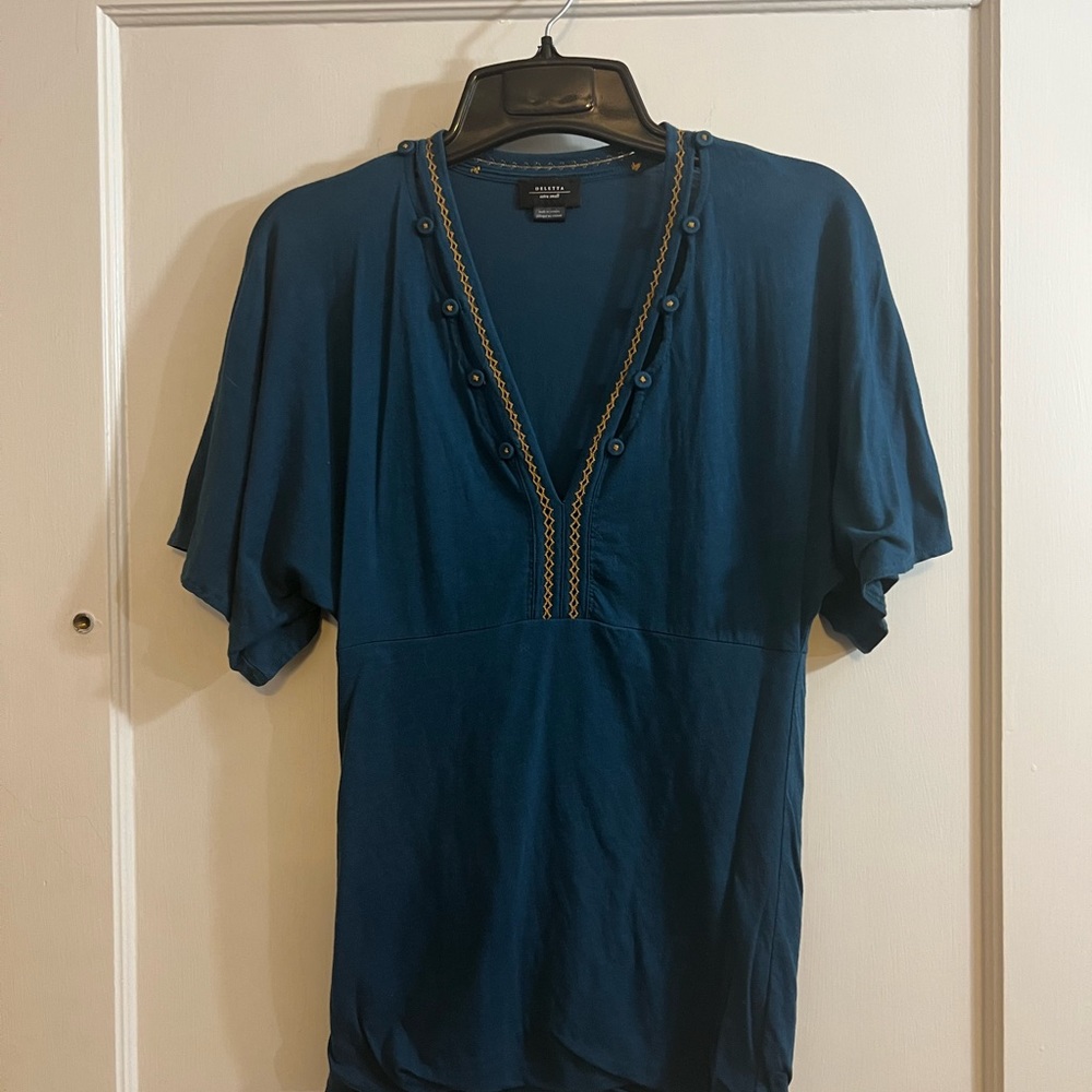 DELETTA Anthropologie knit dolman sleeve; embroidery; EUC